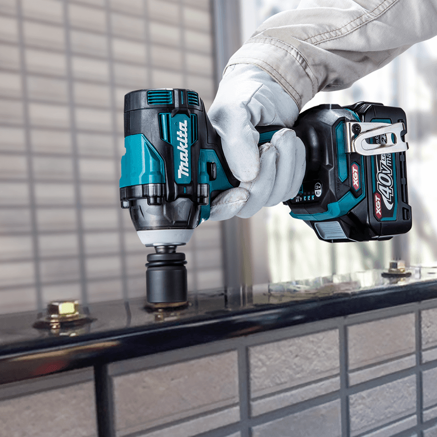 Makita TW005GD201 40V Cordless Impact Wrench (1/2 Makita TW005GD201 40V Cordless Impact Wrench (1/2